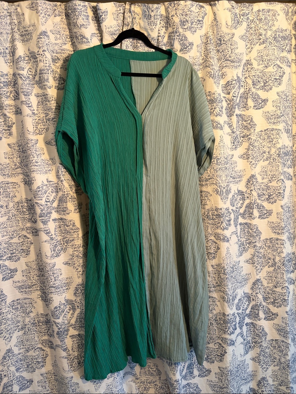 SHEIN Two-Tone Green Textured Midi Dress